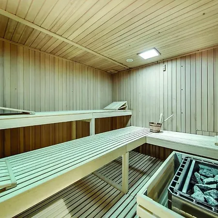 Luxury With Sauna And Jacuzzi In 圣莫里茨
