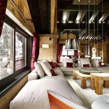 Luxury With Sauna And Jacuzzi In 木屋